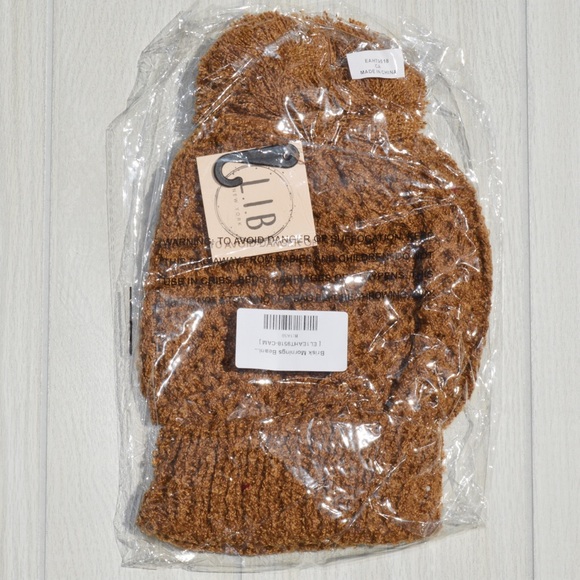 Three Bird Nest Pom Pom Beanie - Picture 4 of 5